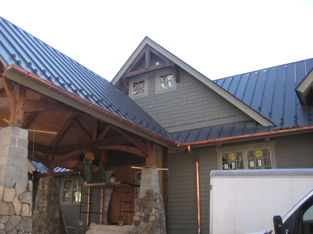 Craftsman Roofing team delivering quality roofing work in Hoffman Estates